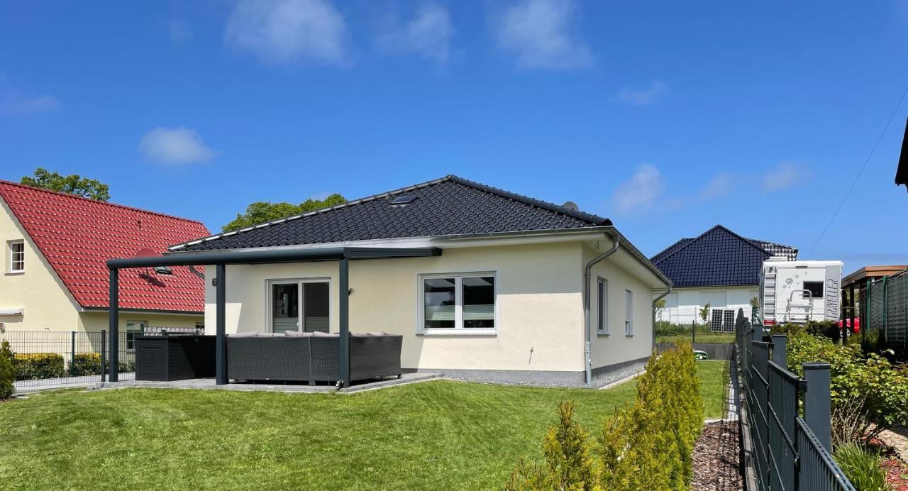 Ferienhaus Meerzeit Bastorf Exterior photo
